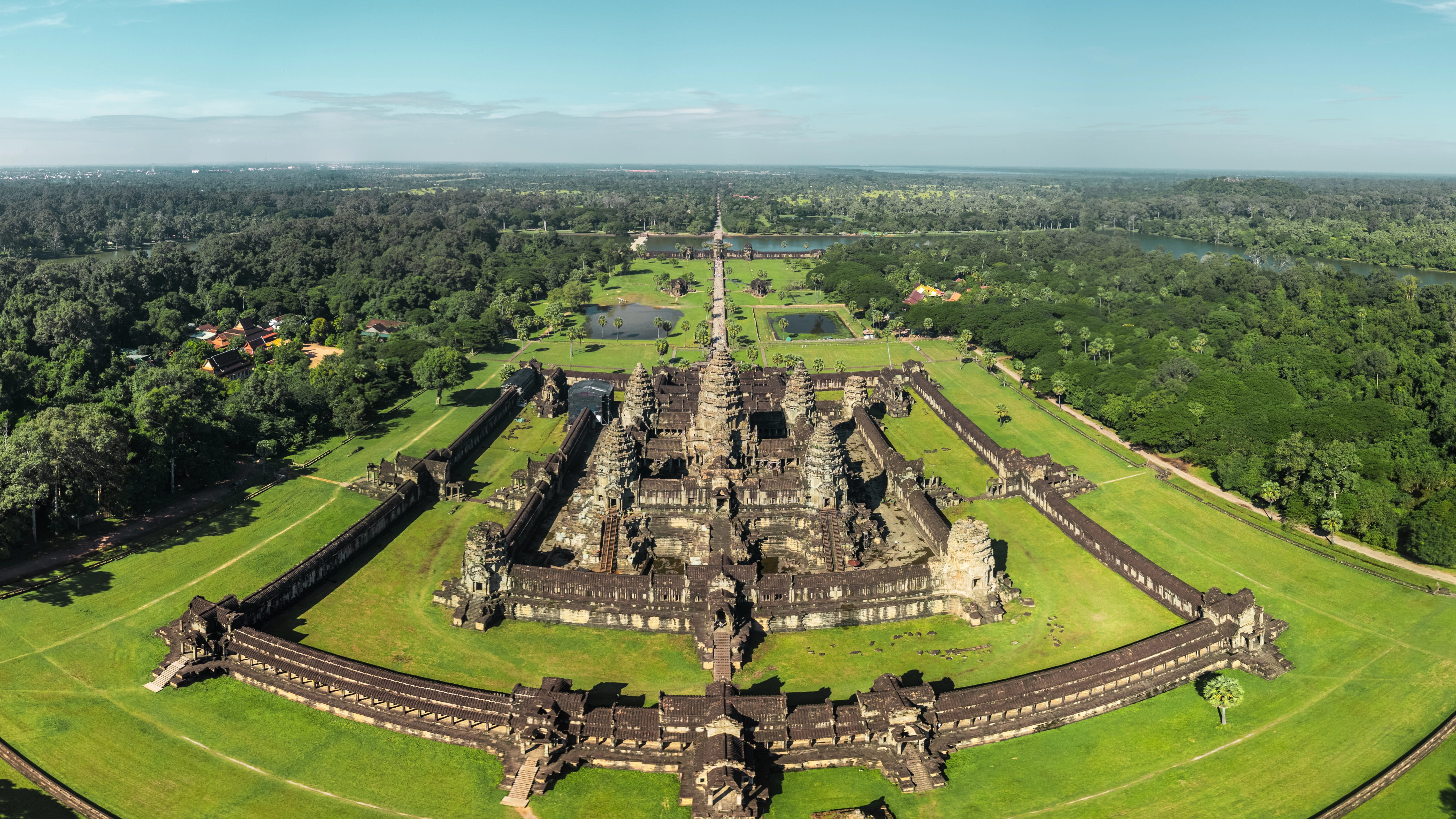 Kambodża wycieczka - Angkor i inne świątynie z góry.jpg